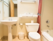 Cedar Lodge Bathroom